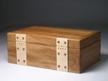 Brown oak jewellery box